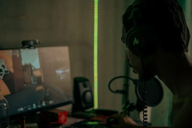 Rank Down to Level Up: What Watching Bad Players Can Teach You About Winning